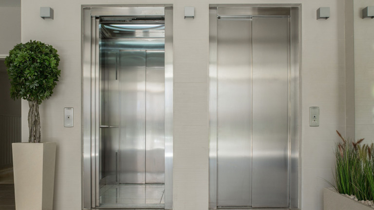 elevators-1756630_1920