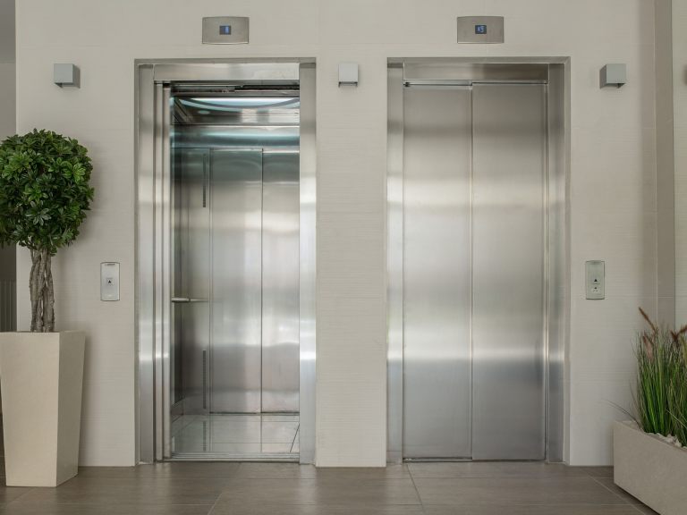 elevators-1756630_1920