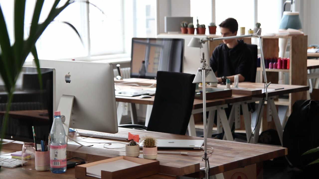 Business-Development-Assitant-1280px